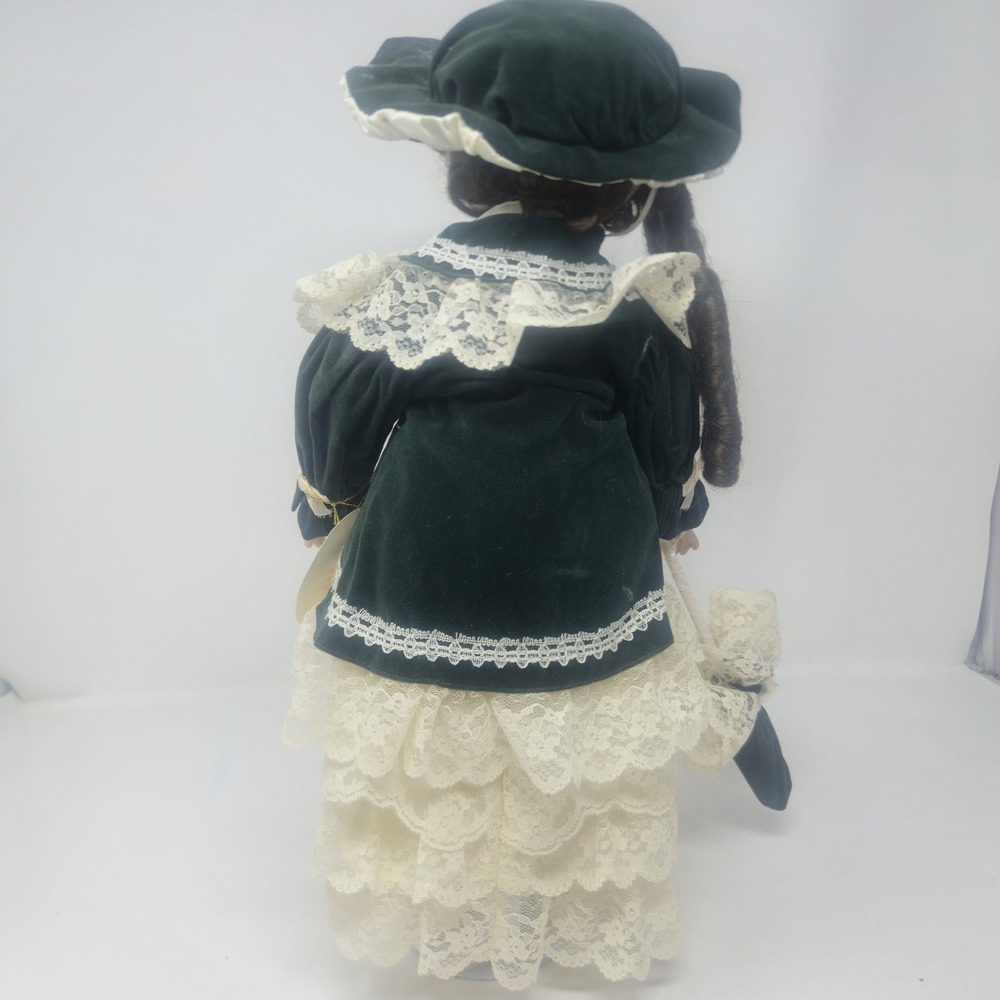 Vintage 1990 The Rosebud Collection Jillian Porcelain Doll 16" - Picture 8 of 16